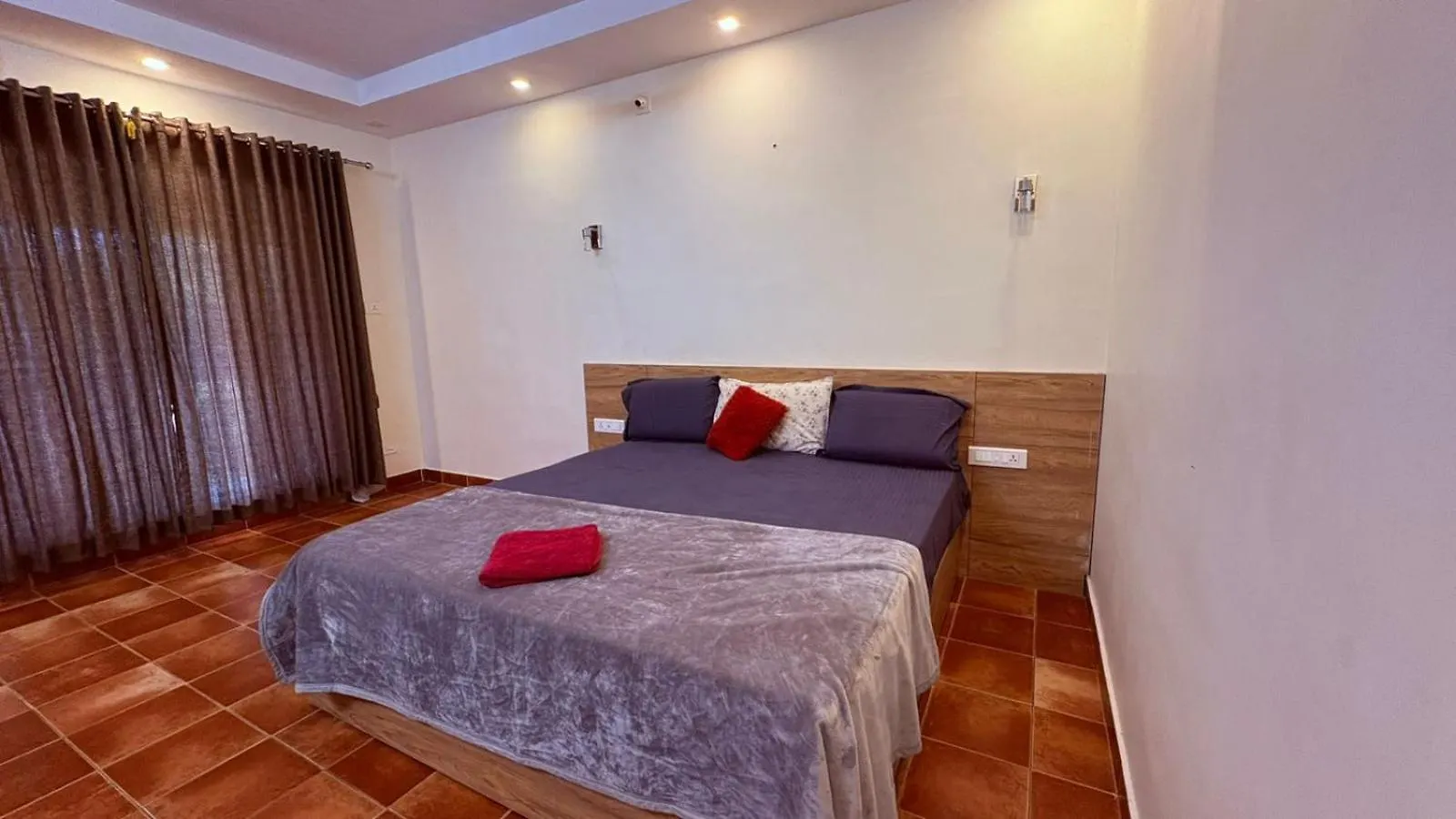 Athirappilly Heritage Villa -3 Bhk - River Side Homestay